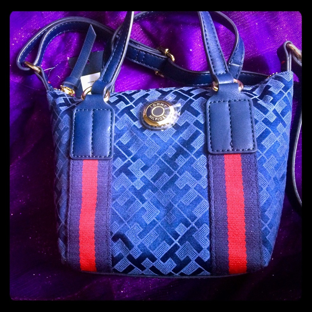 Tommy Hilfiger “shopper” purse